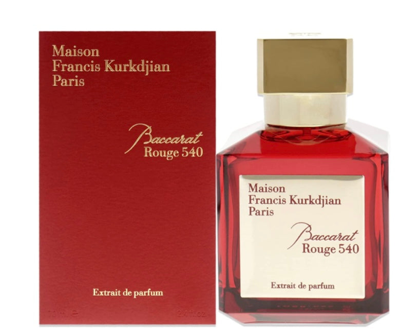 عطر بكارات روچ النسائي المميز